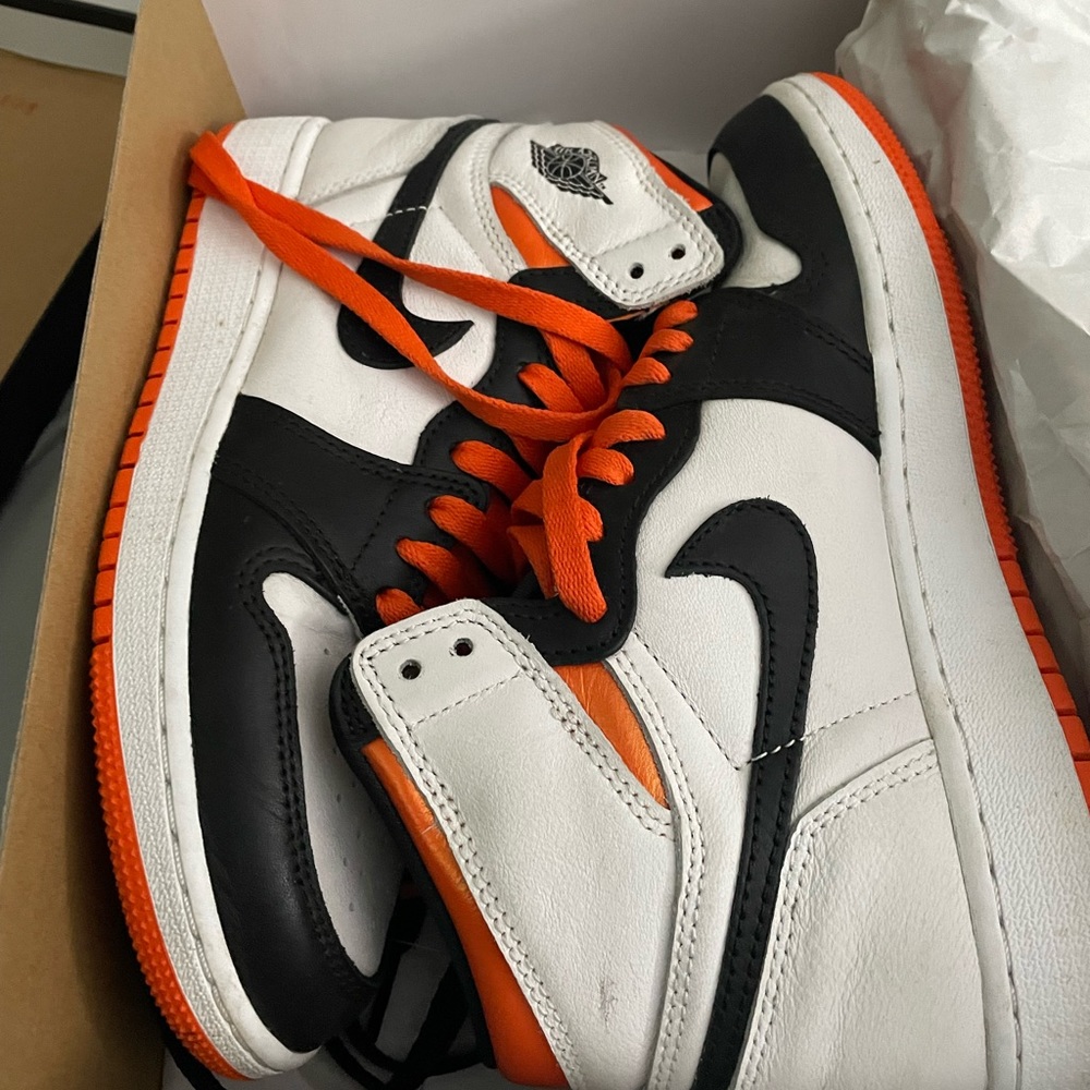 Jordan 1 high (GS) electric orange